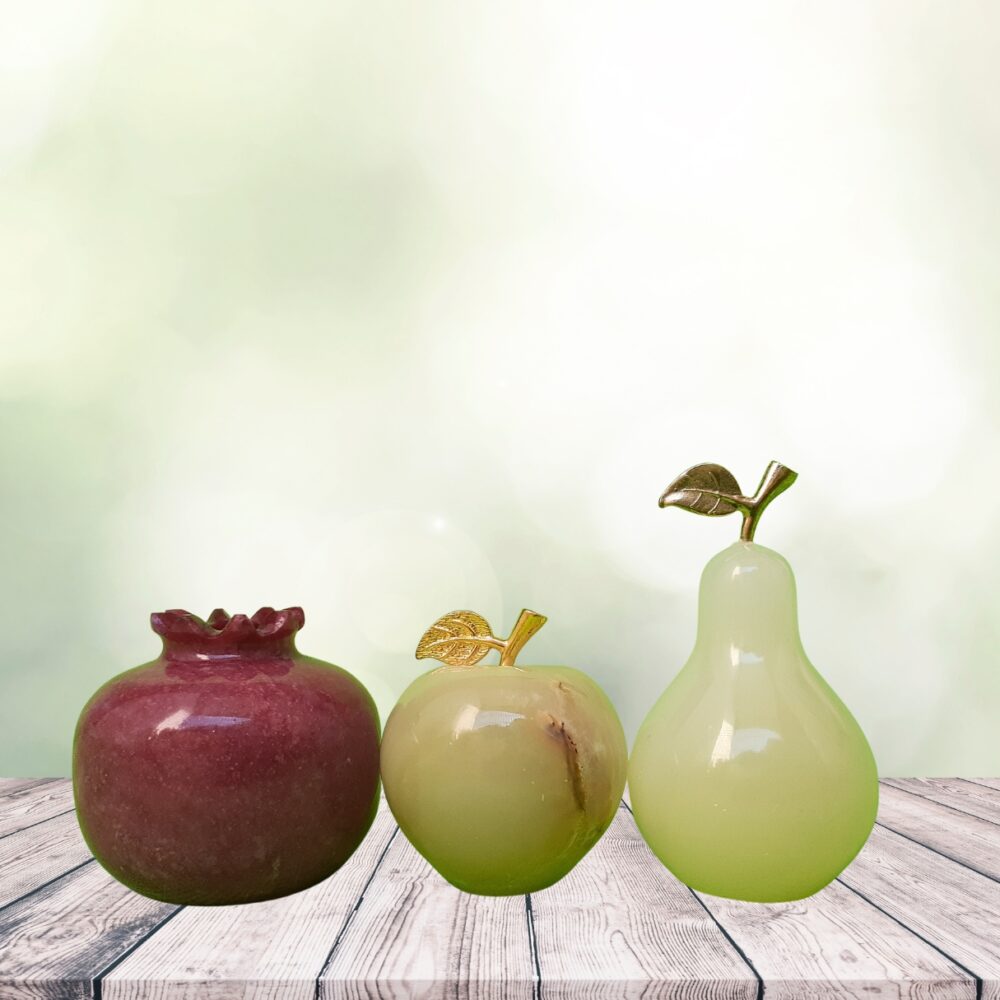 Anar with Onyx Pear and Apple